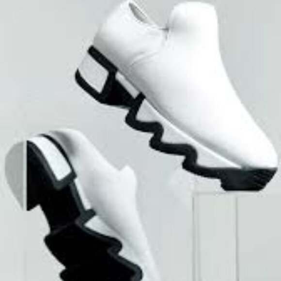 New: IRI WES White LOW TOP SNEAKER